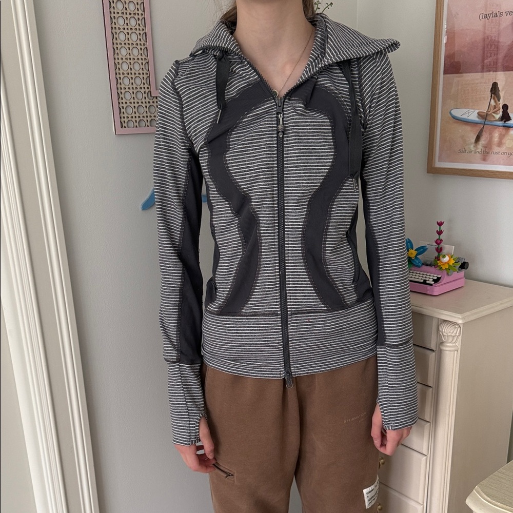 Lululemon Striped Gray Zip Hoodie with Dark Gray Accents size 2